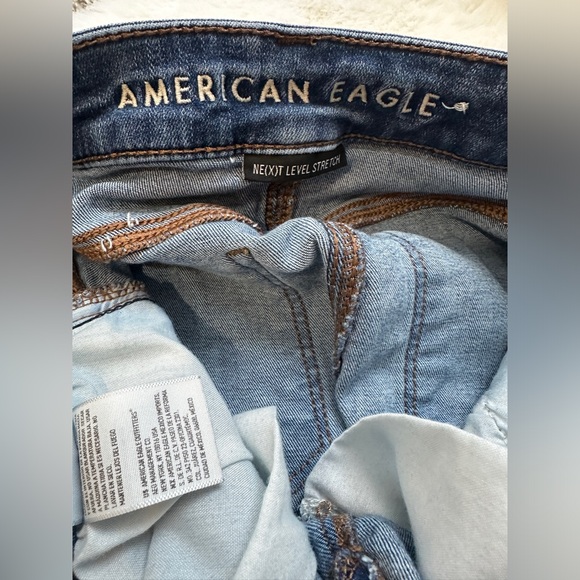 American Eagle Hi-Rise Distressed Jeggings - Picture 12 of 16